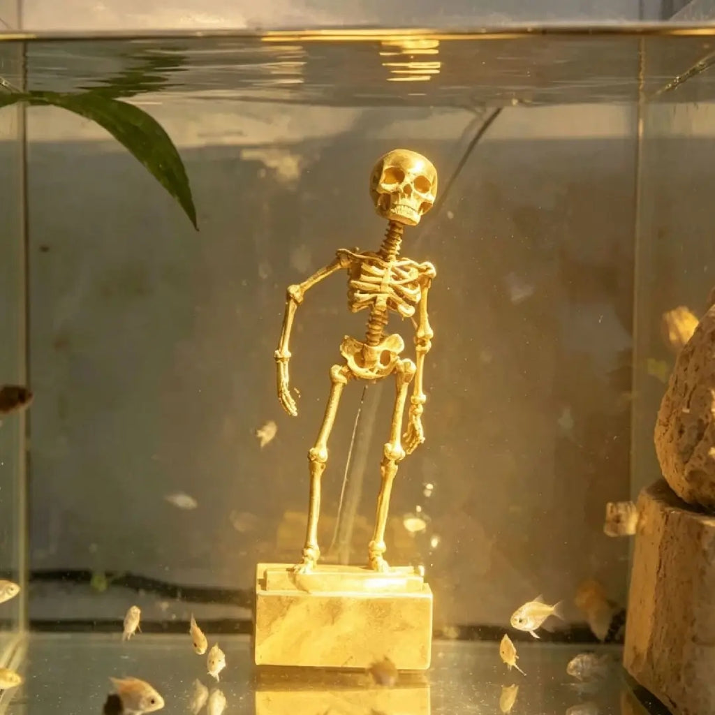 Dancing Skeleton Aquarium Ornament with Bubble Base | Fish Tank Decoration, Articulated Design, Underwater Motion Effect, Detailed Skull & Ribcage, Compact & Freestanding