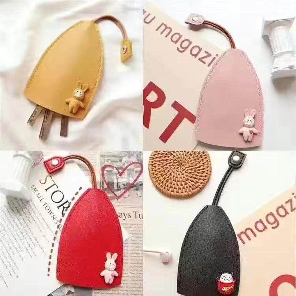 Retractable Leather Key Holder Pouch for Women – Pull-Out Car Key Organizer Case with Keychain, Compact House Key Wallet
