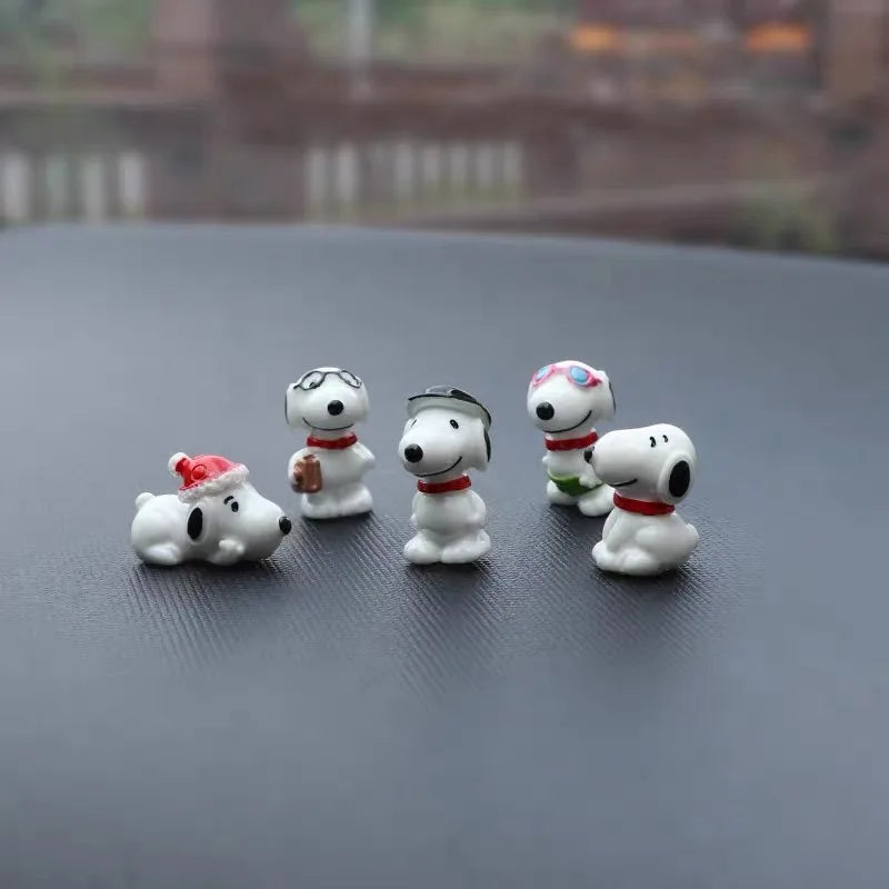 Mini Snoopy Resin Figurines – Cute Cartoon Miniature Craft Embellishments for DIY Crafts, Scrapbooking, Phone Cases & Dollhouse Décor (1 Set / 2 Sets / 5 Sets)