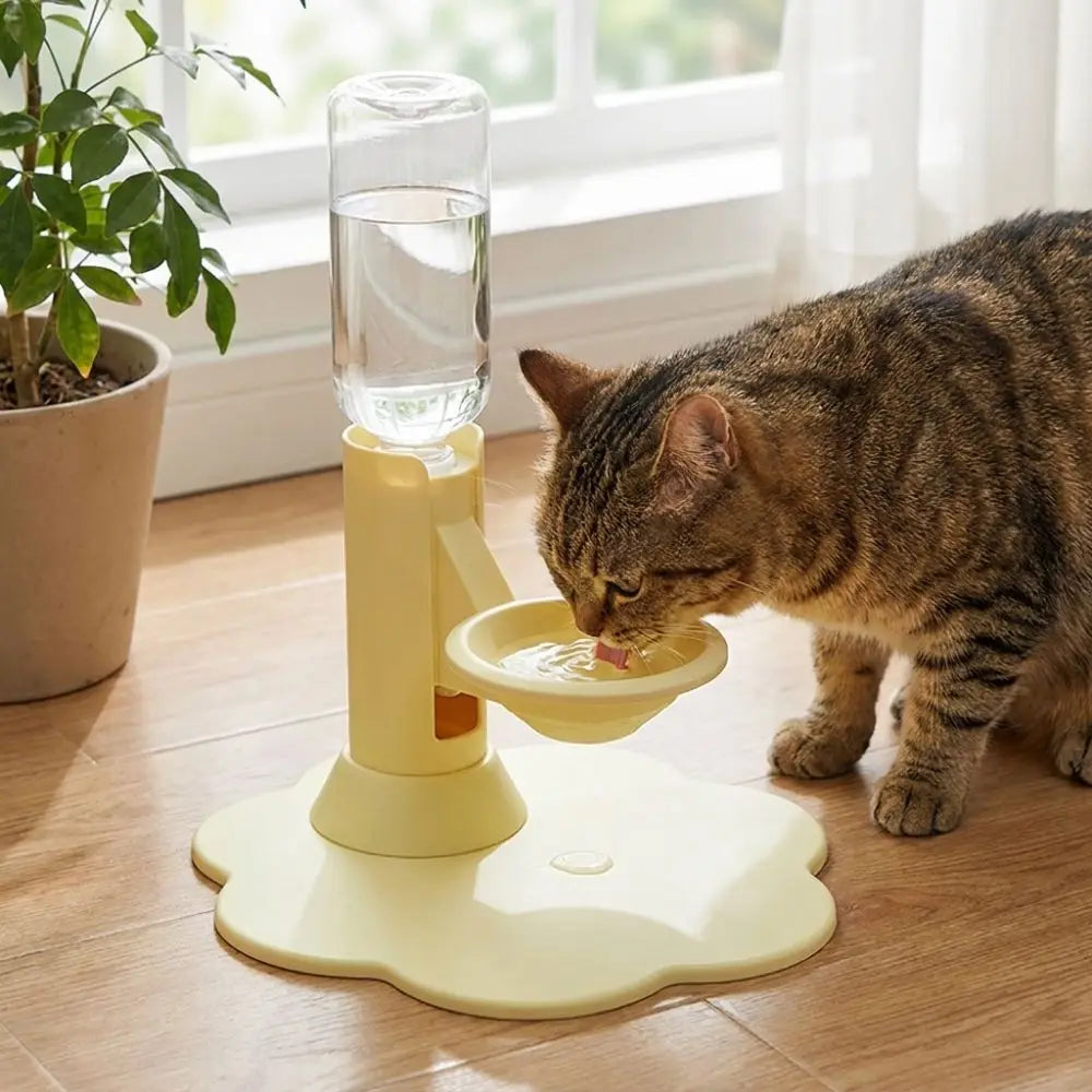 Adjustable Height Gravity Pet Water Dispenser – 640ml Automatic Water Bowl with Stable Anti-Tip Base for Cats & Small Dogs